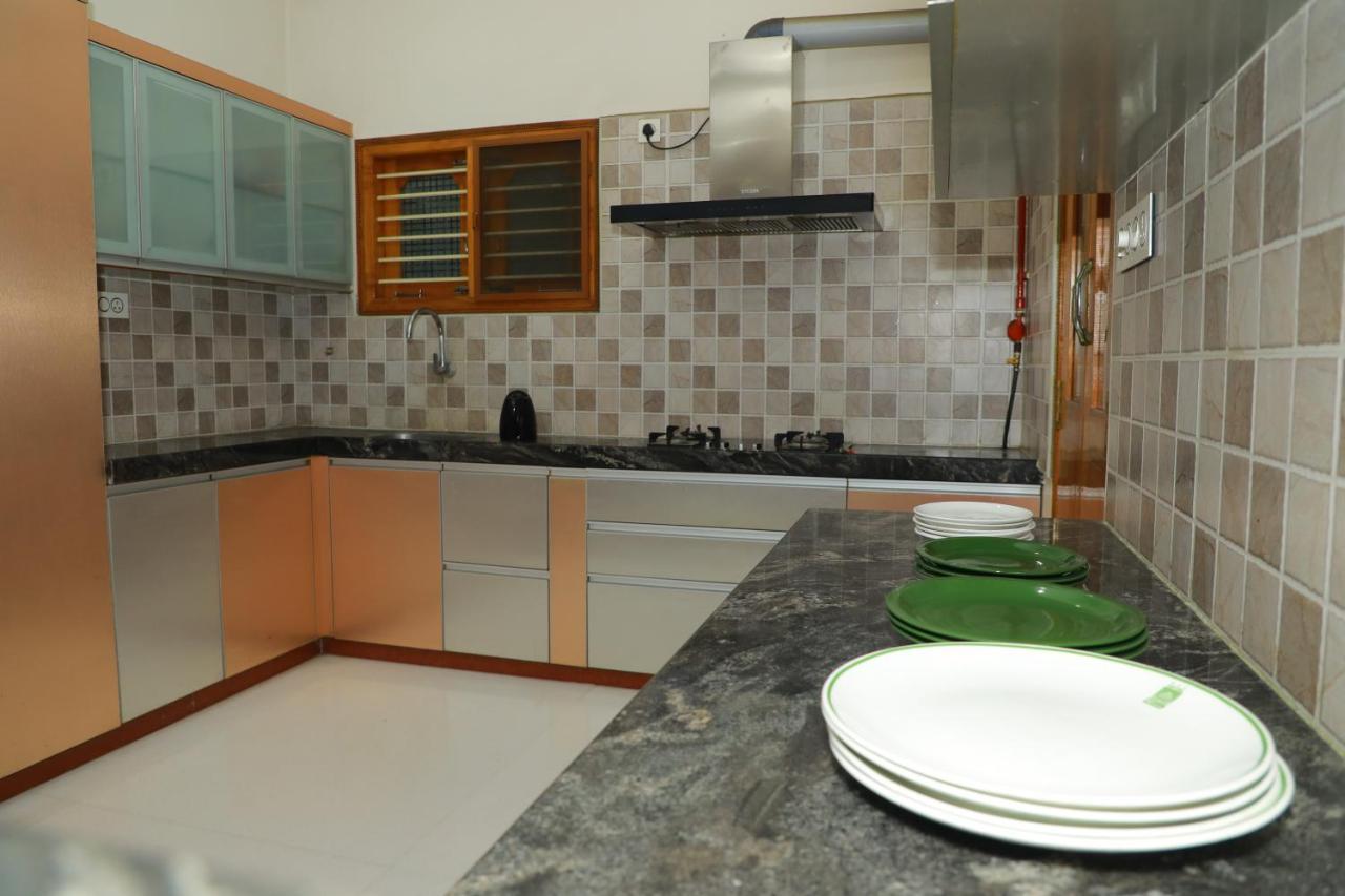 Hill View Paradise - 2Bhk'S & Rooms - A Golden Group Of Premium Home Stays - Tirupati Dış mekan fotoğraf